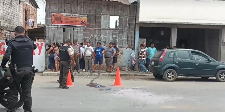 Exconviviente le habría arrebatado la vida a una mujer