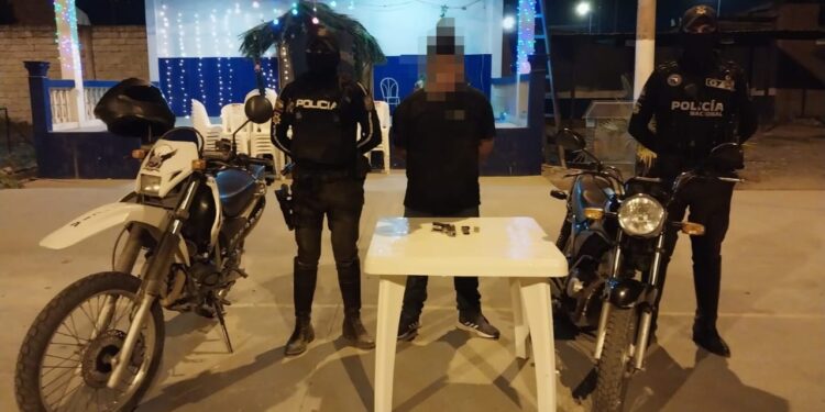 Sospechoso por estar en poder de un arma de fuego fue intervenido