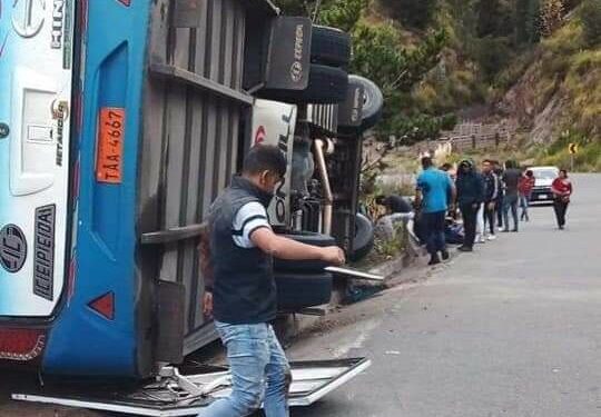 Accidente de un bus que transportaba una orquesta dejó un fallecido y 7 heridos