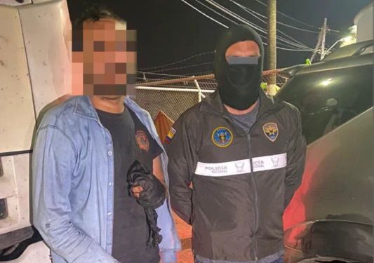 Al marino chileno que fue secuestrado lo llevaron a un hospital porque le cortaron dos dedos