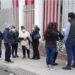 Madre e hijo apuñalan a un hombre en la puerta de su casa
