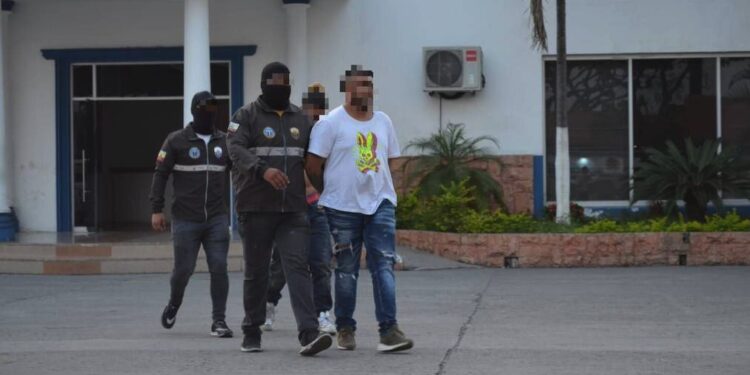 Secuestrado por más de 24 horas en una vivienda