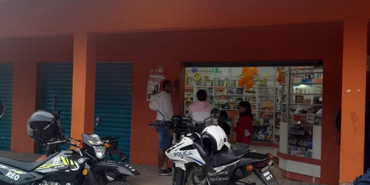 Asaltaron una farmacia MIA cuando empezaban a trabajar