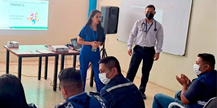 Agentes y personal administrativo recibieron capacitación sobre riesgos psicosociales