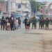 Traficantes de combustibles apedrearon a personal de la Policía Nacional