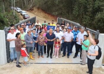 Prefectura instaló puentes en zona rural de Arenillas