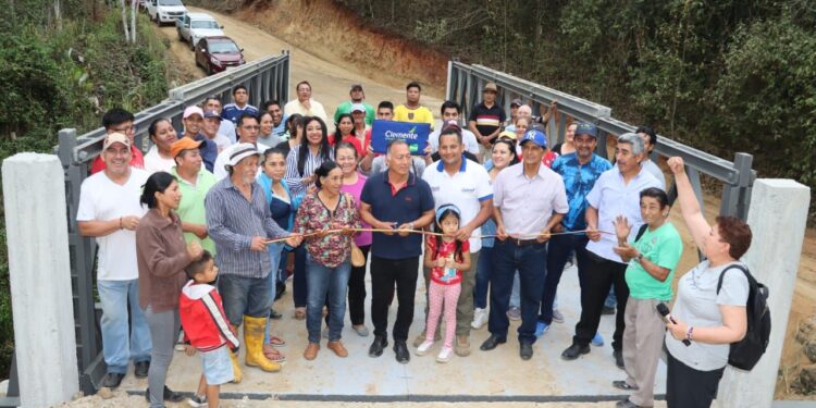 Prefectura instaló puentes en zona rural de Arenillas