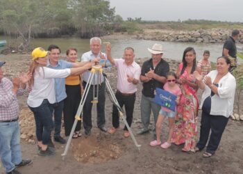 Prefectura construirá puente peatonal en playa de Bajo Alto