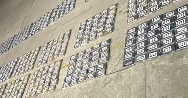 1.000 paquetes de sustancias ilícitas eran transportados en un tanquero