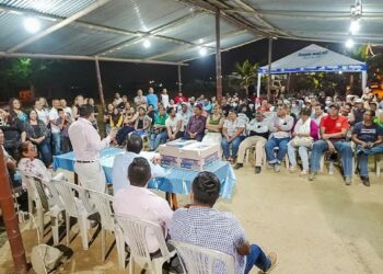Alcalde mantuvo mesa de trabajo en el sector Santa Fe