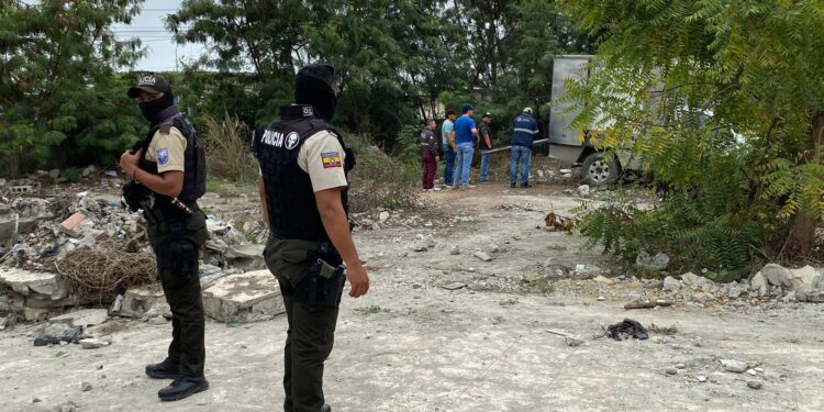 Cadáver hallado en solar vacío presentaba heridas cortantes