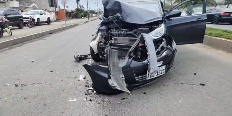 Accidente de transito dejó varias personas heridas
