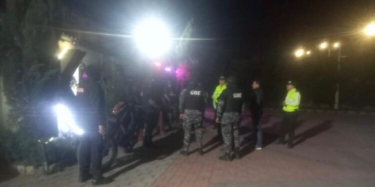 Un trabajadora sexual fue asesinada en un ataque armado en un burdel