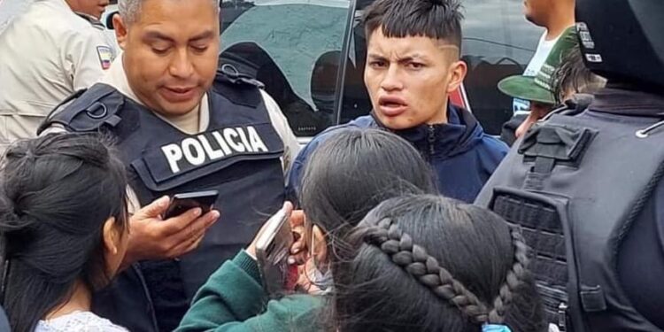 Delincuente fue linchado por intentar robar a un estudiante