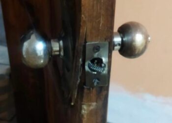 Delincuentes armados roban 30 mil dólares a una pareja de adultos mayores en su vivienda