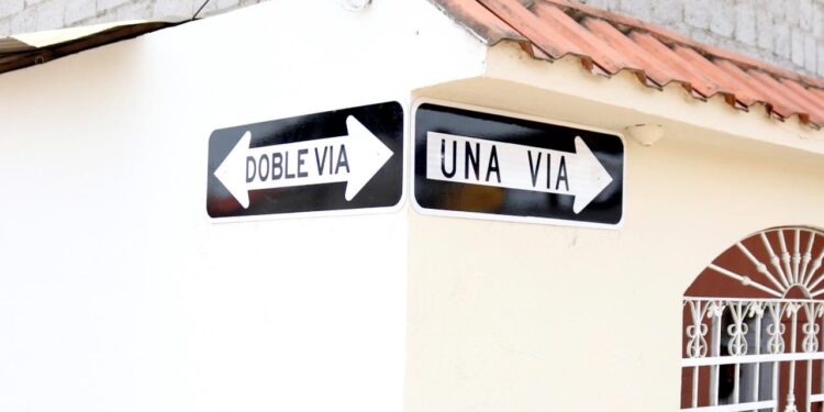 Movilidad colocó señalización en la Cdla. Los Vergeles