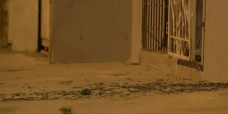 Tres artefactos explosivos detonaron en horas de la madrugada