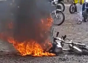 Le prendieron fuego a sospechoso de asalto