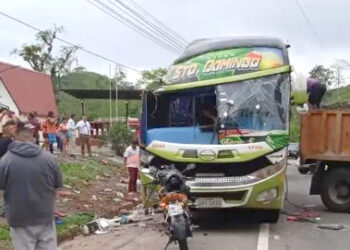 Incrementan a 6 las víctimas mortales de volcamiento de bus
