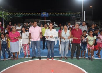 Alcaldía inauguró cancha de uso múltiple en el sitio La Raquel