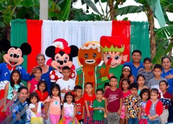 Niños del Sitio San Pablo disfrutaron de la Caravana Navideña