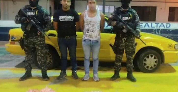 52 kilos de droga estaban camufladas en las puertas de un vehículo.