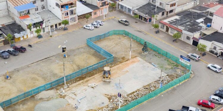 Iniciaron los trabajos de construcción de cancha en Los Girasoles