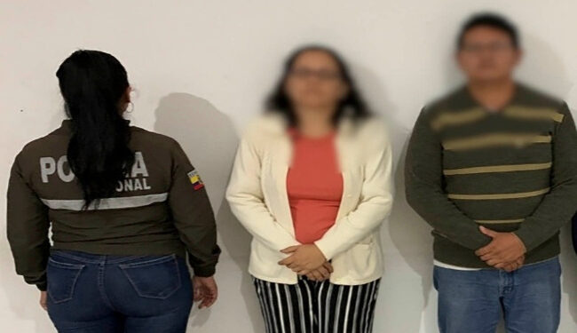 Pareja de esposos procesados por solicitar pagos económicos para gestionar cobros