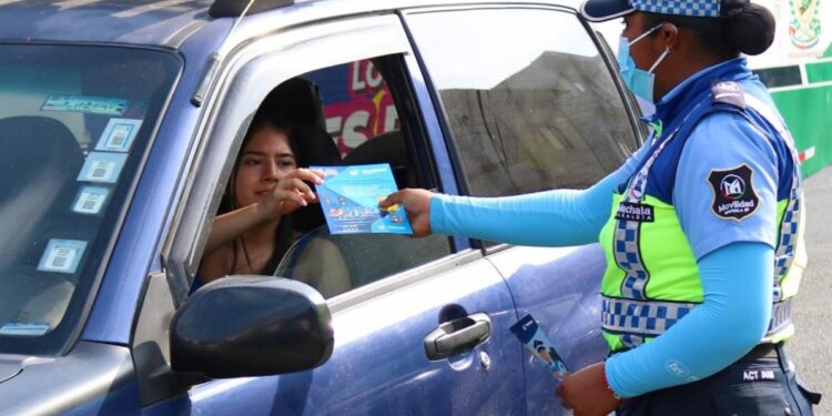 Movilidad realizó campaña de seguridad vial en el centro de la ciudad