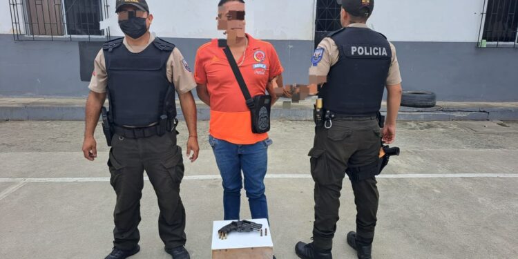Sujeto que habría estado en poder de un revólver recibió prisión preventiva