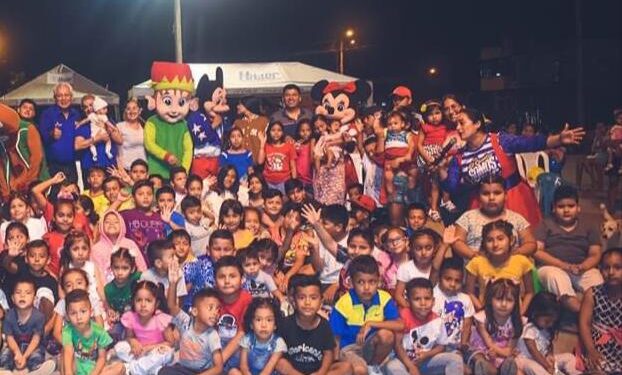 Niños de la Cdla. La Villa vivieron la caravana navideña