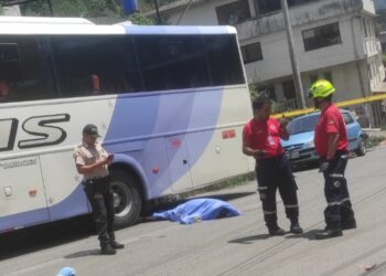 Murió al caer de una camioneta cuando se dirigía a almorzar
