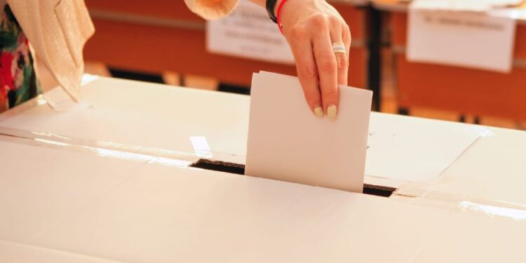 CNE solicita al presidente Lasso que suspenda la jornada laboral el próximo 6 de febrero.