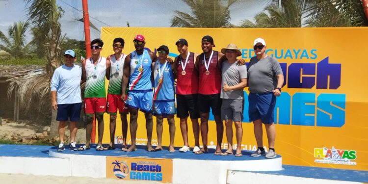 En baloncesto U-13 EL ORO CAMPEÓN MASCULINO Y VICECAMPEÓN FENEMINO
