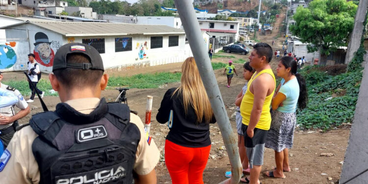 Piernas calcinadas fueron abandonadas cerca de plantel educativo