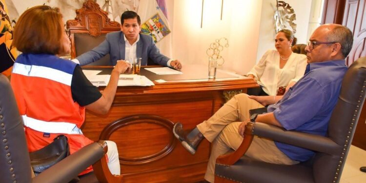 Alcalde mantuvo reunión con el Coordinador de Servicio de Gestión de Riesgos