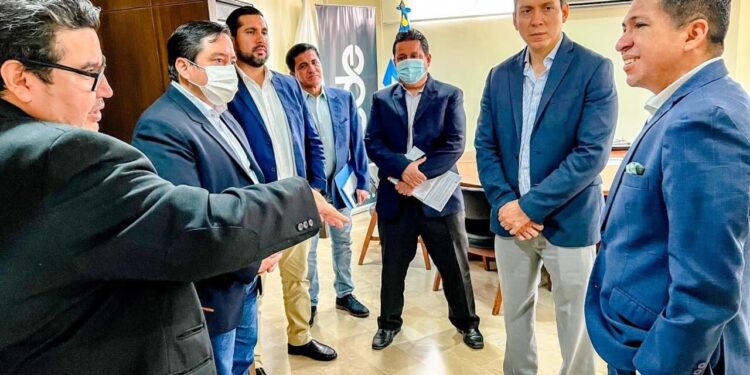 Alcalde mantuvo reunión con representantes del BDE
