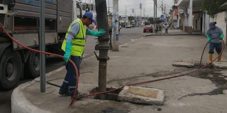 Aguas continúa ejecutando plan Pre Invernal en la ciudad