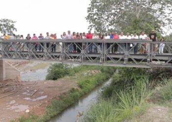 Prefectura inauguró Puente Bailey que une las parroquias Buenavista y La Victoria