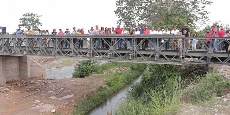 Prefectura inauguró Puente Bailey que une las parroquias Buenavista y La Victoria