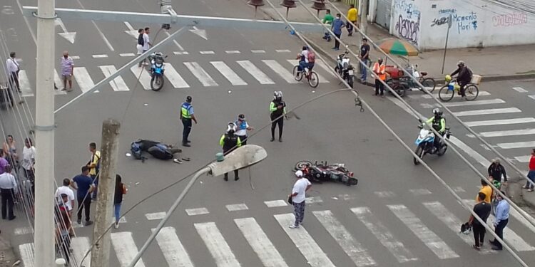 Dos heridos de gravedad dejó accidente de tránsito