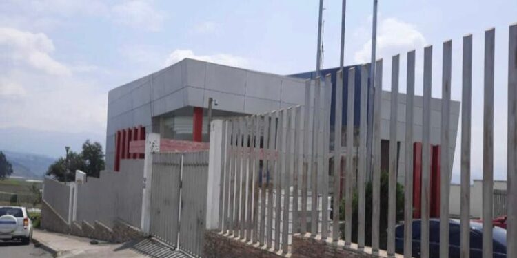 Encuentran el cuerpo sin vida de un niño de 2 años en un canal de agua