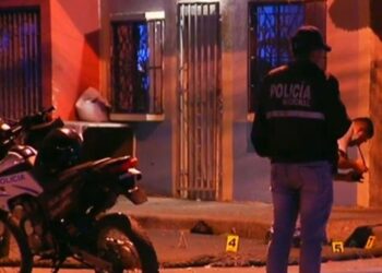 Bebé de un mes de nacida murió al ser baleada