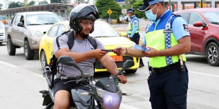 Socialización para matriculación y revisión vehicular en enero