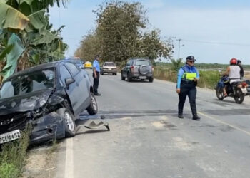 4 personas heridas por triple choque a la altura de la vía Pajonal