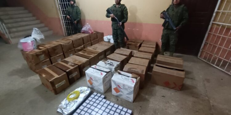 En operativo militar se decomisó material explosivo