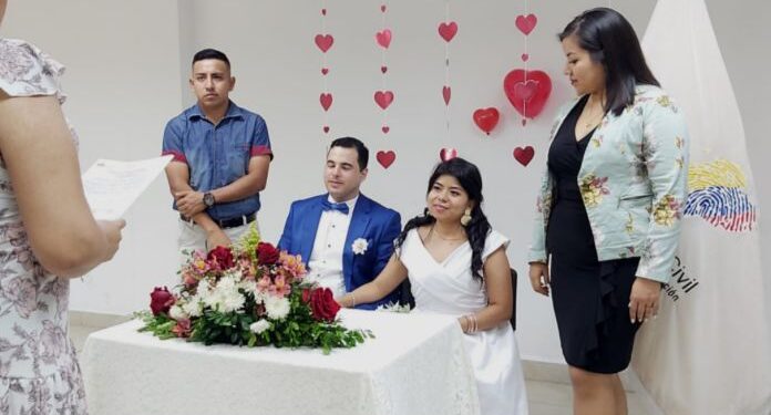 24 parejas se dieron el ‘SI’ en El Oro