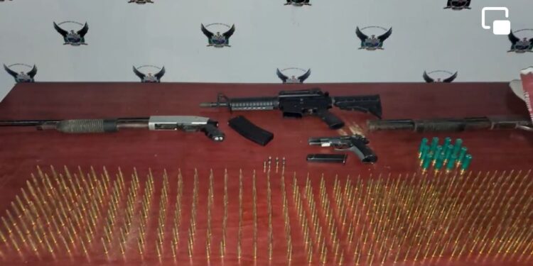 Aprehendidos con armas de fuego y municiones