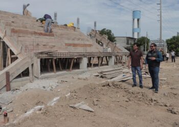 Avanza la construcción del escenario deportivo en Barbones
