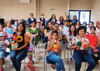Inició el Curso Gratuito de Flores a Crochet en el Municipio